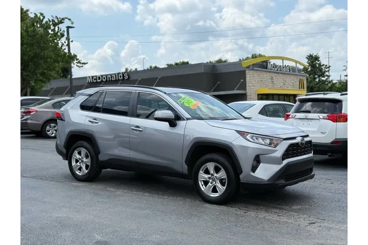 $20995 : 2021 RAV4 XLE image 5