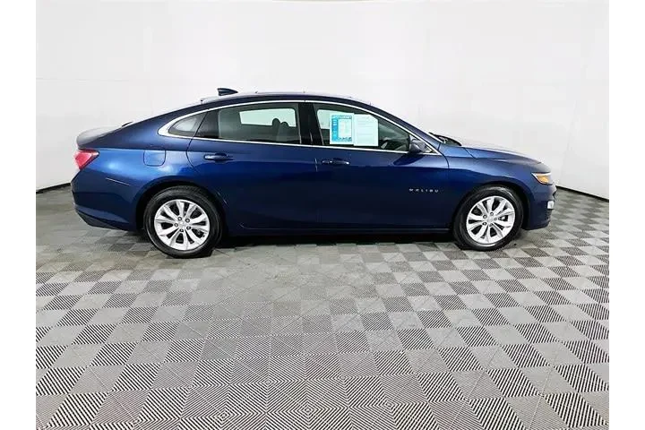 $16500 : Chevrolet Malibu 2022 LT 4dr image 8