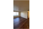 $725 : Rental property with 1 bedro thumbnail