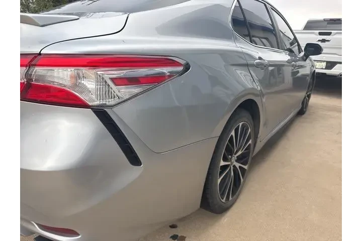 $18700 : Toyota Camry 2020 SE 4dr Sed image 4