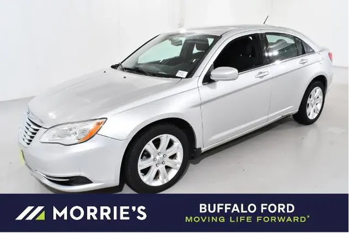 $6955 : Chrysler 200 2011 Touring 4d image 1