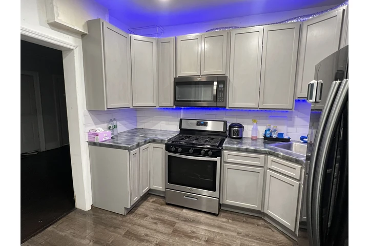 $825 : SE RENA HABITACIÓN AMUBLADA image 8