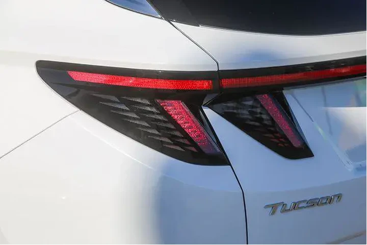 $27991 : Hyundai TUCSON 2023 AWD Limi image 10