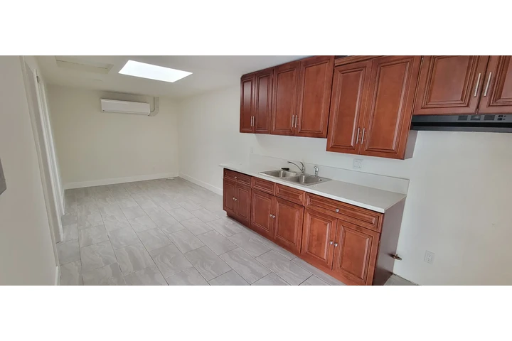 $2500 : Casa de 2 Recamaras image 3