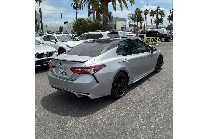 $29321 : Toyota Camry Hybrid 2021 XSE image 4