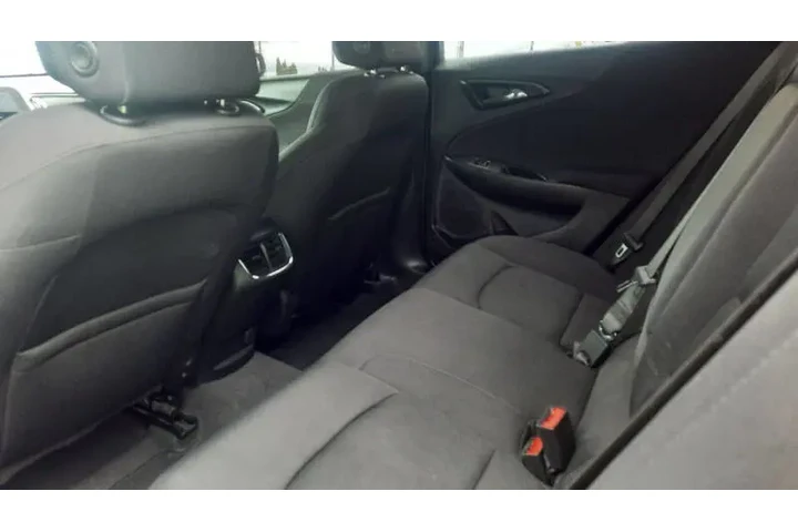 $9995 : 2019 Malibu LT image 4