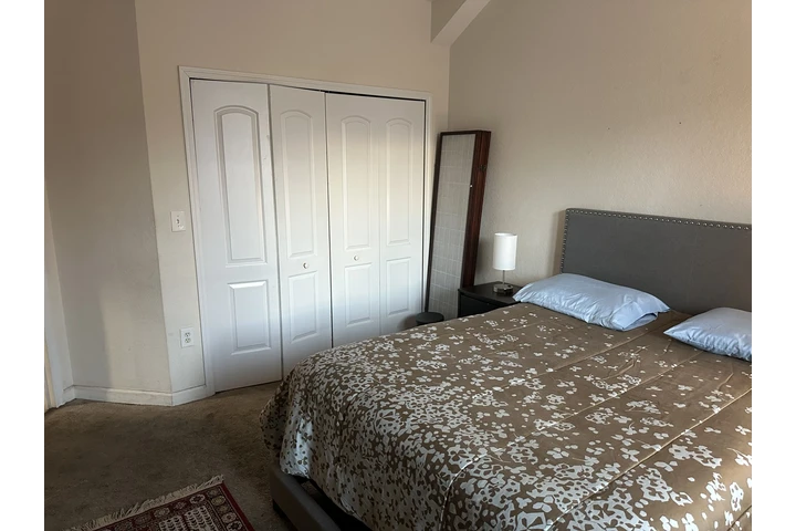 $1000 : RENTO HABITACIÓN image 3