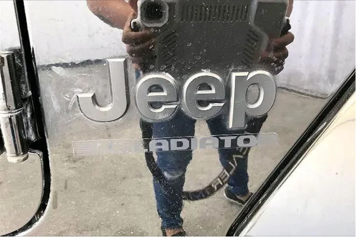 $32991 : Jeep Gladiator 2023 4x4 Spor image 9