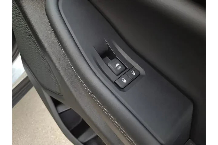 $30937 : Jeep Grand Cherokee L 2024 4 image 9