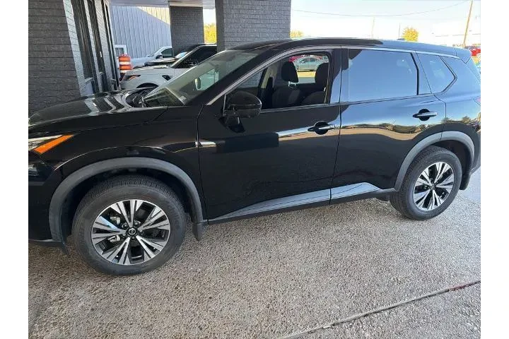 $19352 : Nissan Rogue 2021 SV 4dr Cro image 1