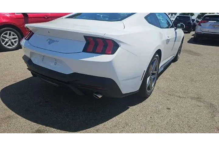 $34950 : Ford Mustang 2025 EcoBoost P image 4