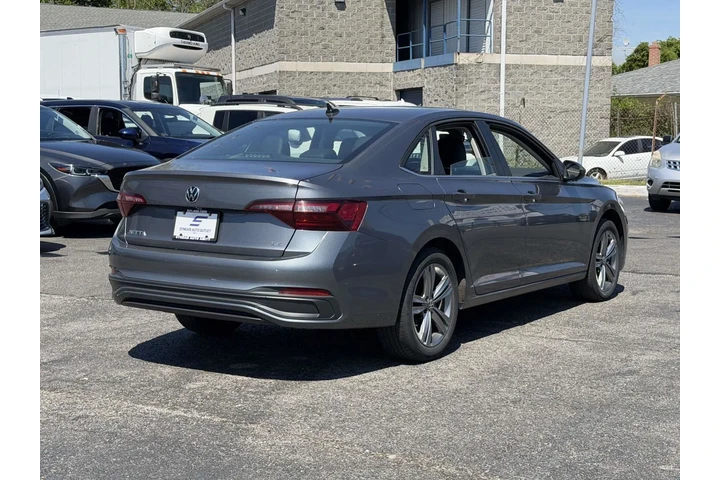 $20398 : Volkswagen Jetta 2024 SE 4dr image 8