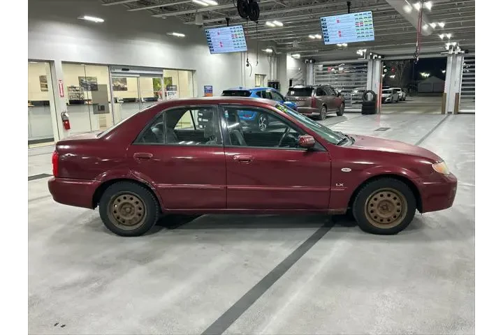 $2000 : Mazda Protege 2002 DX 4dr Se image 8
