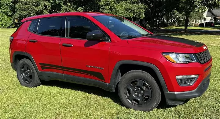 $8500 : 2018 Jeep Compass SPORT image 3