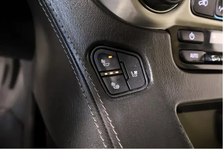 $29793 : GMC Yukon 2019 4x4 SLT 4dr S image 8