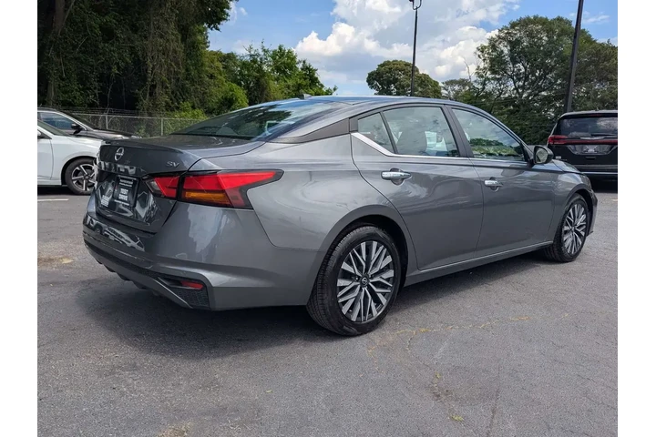 $19997 : Nissan Altima 2024 2.5 SV 4d image 4