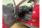 $33489 : Gold Certified2022 RAV4 XLE thumbnail