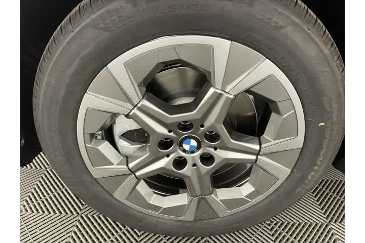 $32943 : BMW X1 2023 AWD xDrive28i 4d image 8