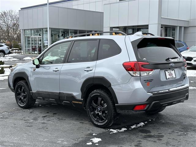 $33284 : PRE-OWNED 2023 SUBARU FORESTE image 4