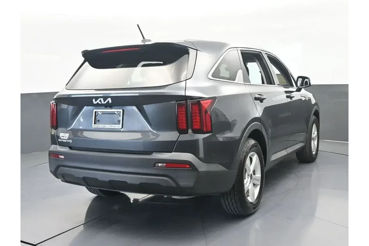 $20991 : Kia Sorento 2023 LX 4dr SUV image 5