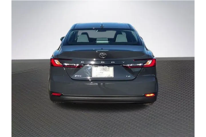 $25988 : Toyota Camry 2026 LE 4dr Sed image 6