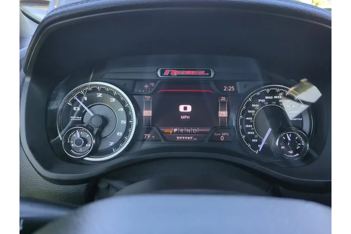 $38215 : Ram 1500 2020 4x4 Rebel 4dr image 10