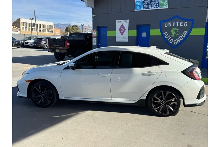 2018 Civic Sport CVT image 8