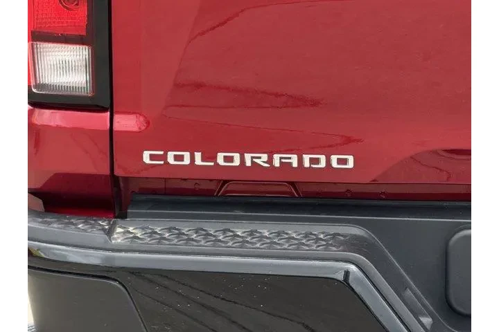 $39999 : Chevrolet Colorado 2024 4x4 image 9