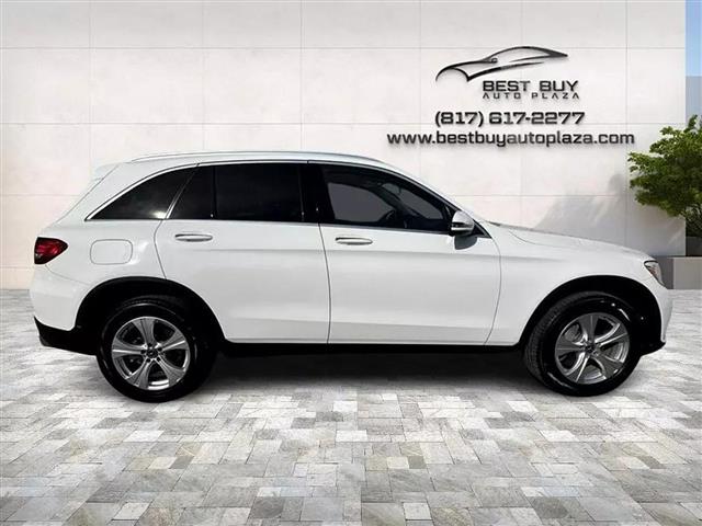 $15745 : 2017 MERCEDES-BENZ GLC GLC 30 image 9