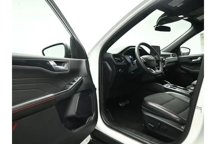 $18952 : Ford Escape Hybrid 2024 ST-L image 9