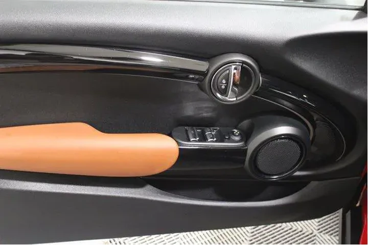 $24988 : MINI Convertible 2022 Cooper image 2