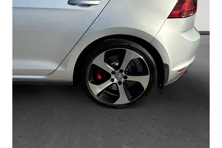Volkswagen Golf GTI 2017 SE image 8