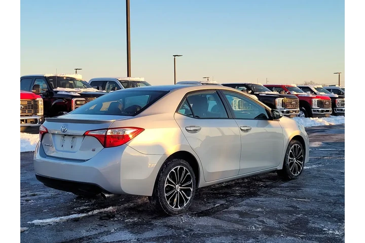 $15298 : Toyota Corolla 2016 S 4dr Se image 4