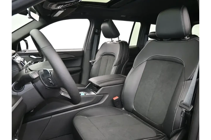 $37991 : Jeep Grand Cherokee 2025 4x4 image 10