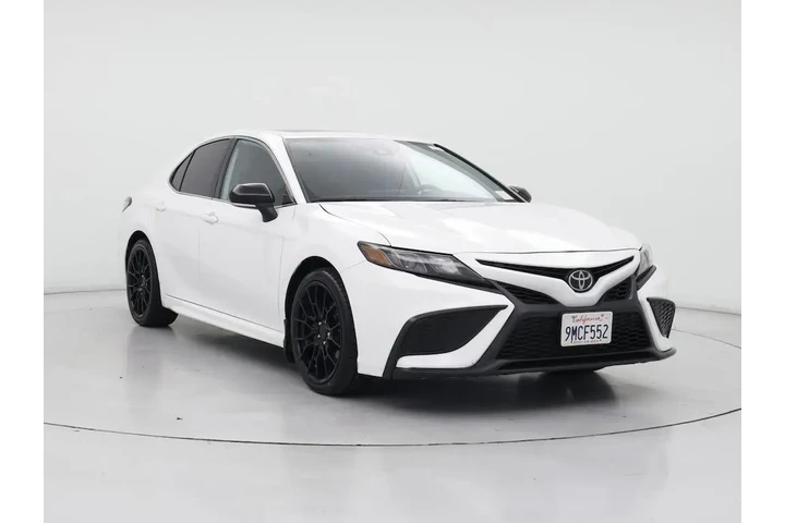 $27998 : Toyota Camry 2024 SE 4dr Sed image 1