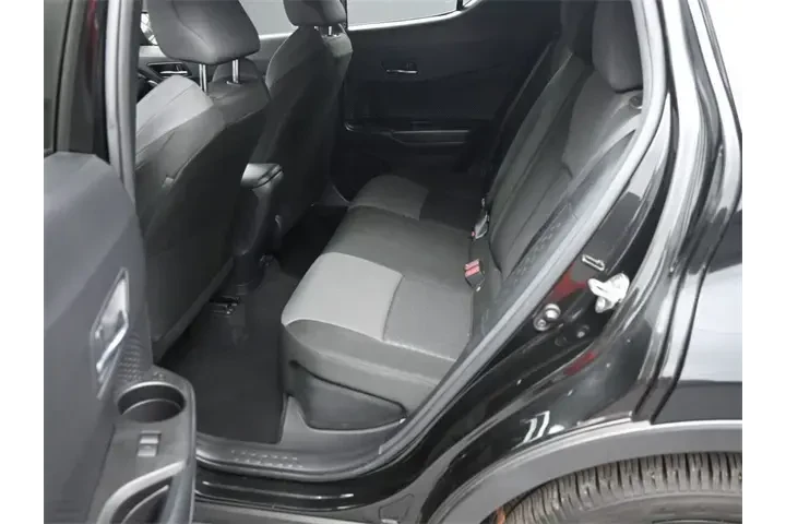 $20725 : Toyota C-HR 2022 XLE 4dr Cro image 7