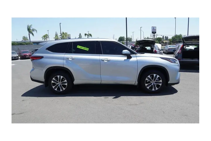 $25784 : 2020 Highlander XLE image 5