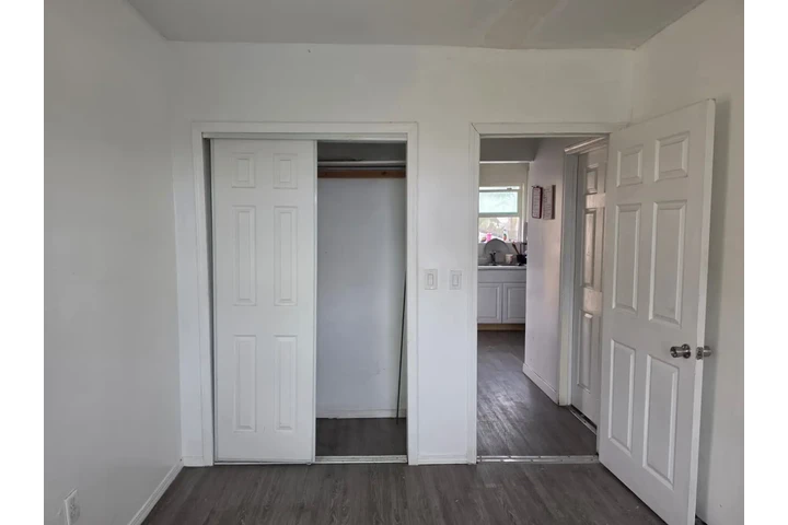 $875 : Se renta cuarto image 7
