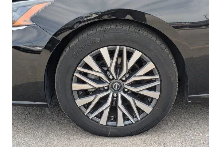 $19800 : Nissan Altima 2024 2.5 SV 4d image 10