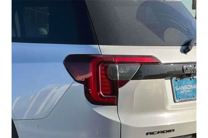 $29959 : GMC Acadia 2022 4x4 SLT 4dr image 7