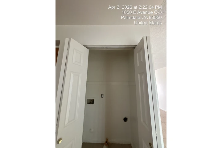 $1850 : 🌟 Townhome de 2 Recámaras image 5