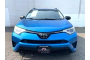 2017 RAV4 LE AWD (Natl) en Newark