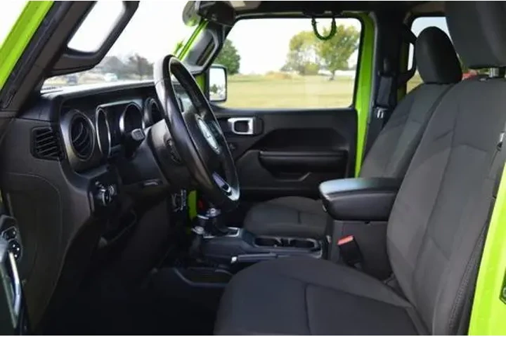 $31850 : Jeep Wrangler Unlimited 2021 image 6