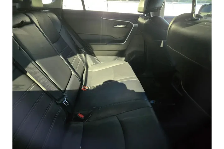 $32991 : Toyota RAV4 2023 AWD XLE Pre image 4