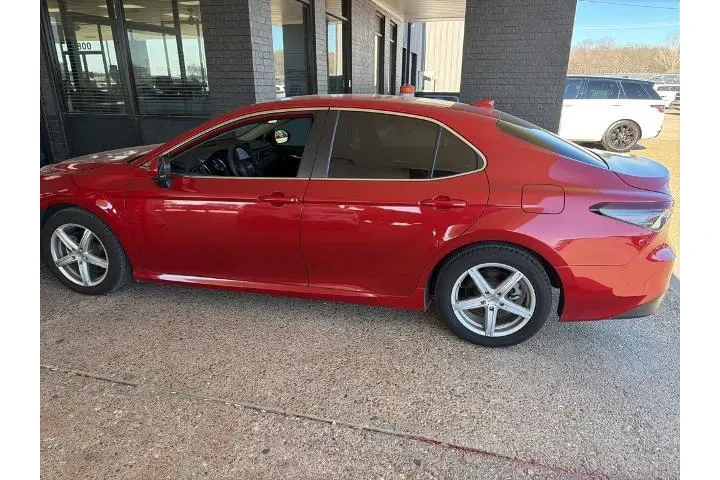 $21753 : Toyota Camry 2023 LE 4dr Sed image 2