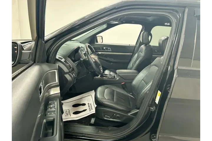 $17999 : Ford Explorer 2018 AWD XLT 4 image 9