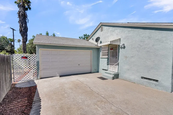 $900 : Delightful 2-bedroom, 1-bathro image 9