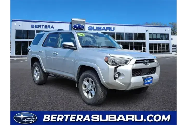 $44578 : Toyota 4Runner 2024 4x4 SR5 image 1