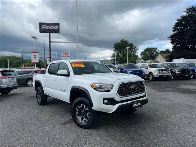 $22990 : 2018 Tacoma image 1