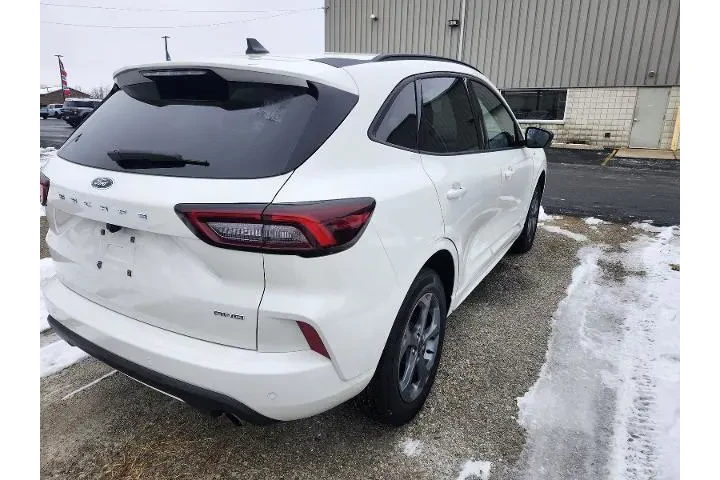 $22880 : Ford Escape 2023 AWD ST-Line image 6
